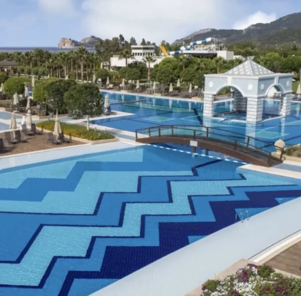 Uluslararası Standartlarda Prestij: Hilton Dalaman Otel Havuzları Projesi Detay