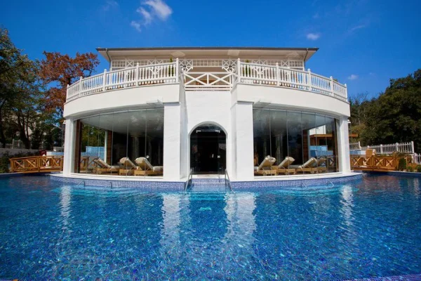 Orman İçinde Termal Huzur: Yalova Limak Thermal Boutique Hotel Konsept Yüzme Havuzları Detay