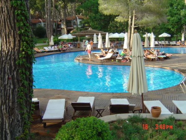 Voyage Sorgun Select: Çam Ormanlarının Gölgesinde Lüks Havuz Koleksiyonu Detay