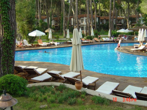 Voyage Sorgun Select: Çam Ormanlarının Gölgesinde Lüks Havuz Koleksiyonu Detay