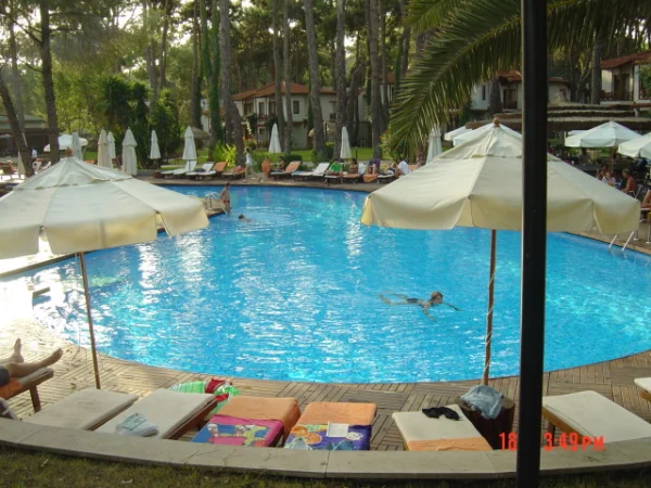 Voyage Sorgun Select: Çam Ormanlarının Gölgesinde Lüks Havuz Koleksiyonu Detay